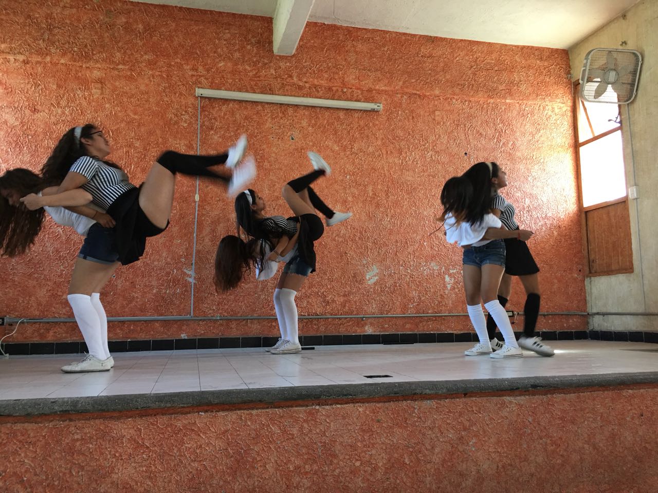 Actividades con Alumnos en Clase de Educación Artística. – Preparatoria ...